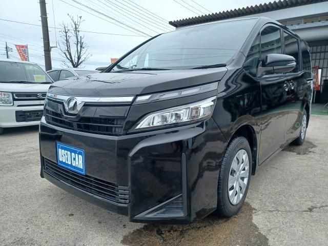 TOYOTA VOXY 2019