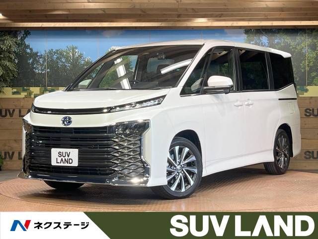 TOYOTA VOXY HYBRID 2023