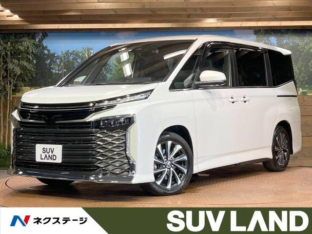 TOYOTA VOXY 2022