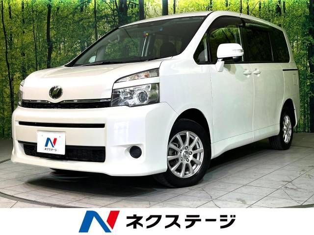 TOYOTA VOXY 4WD 2011