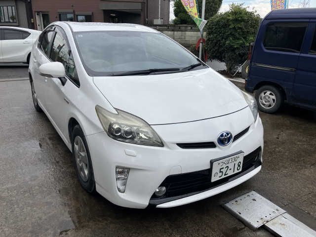 TOYOTA PRIUS 2013