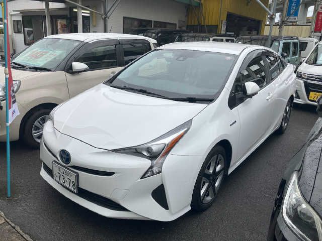 TOYOTA PRIUS 2016