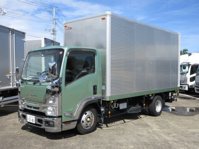 Isuzu ELF 2018