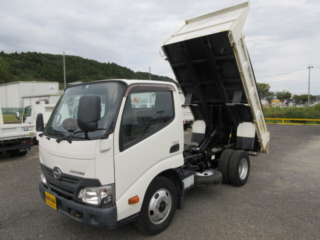 Hino DUTRO 2016