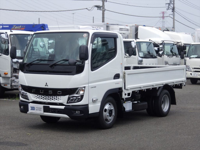 Mitsubishi CANTER 2024