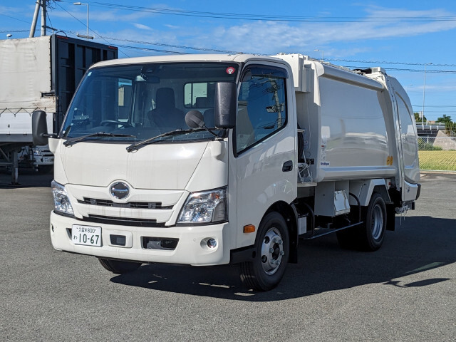 Hino DUTRO 2024