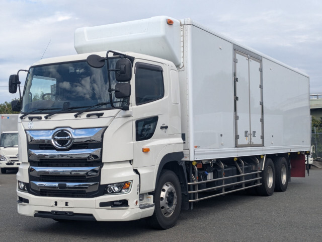 Hino PROFIA 2023