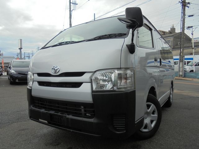 TOYOTA HIACE van 1.2t 2WD 2018