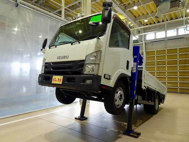 Isuzu ELF 2017