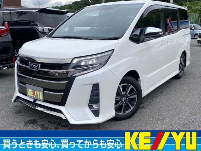 TOYOTA NOAH 2017