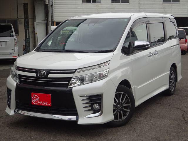 TOYOTA VOXY 2016