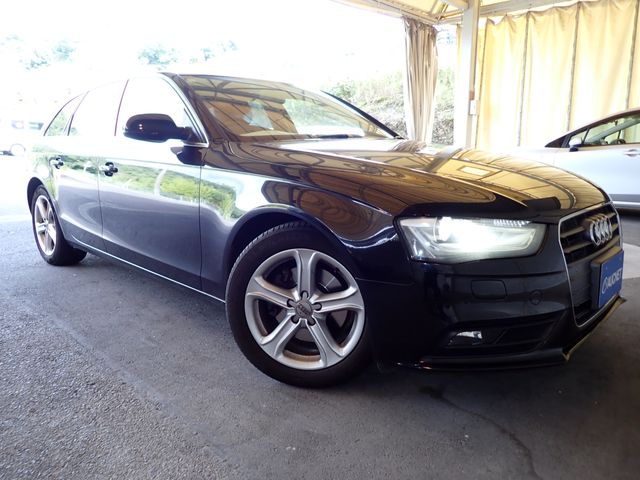 AUDI A4 AVANT 2012