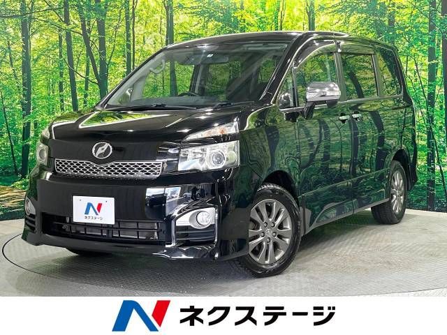 TOYOTA VOXY 4WD 2011