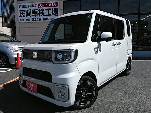 DAIHATSU WAKE 2015