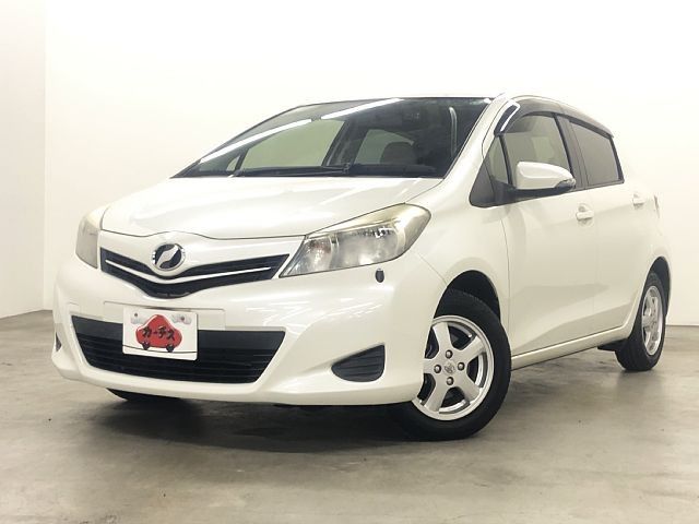 TOYOTA VITZ 2013