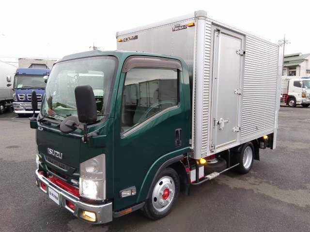 Isuzu ELF 2016