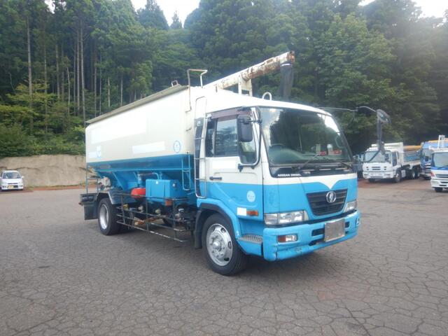 UD Trucks CONDOR 2005