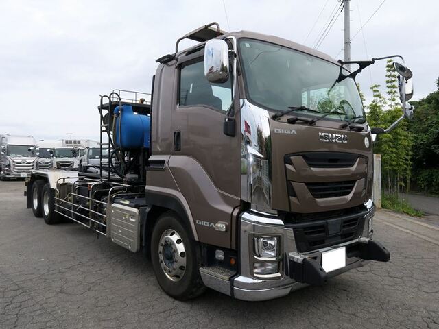 Isuzu GIGA 2020