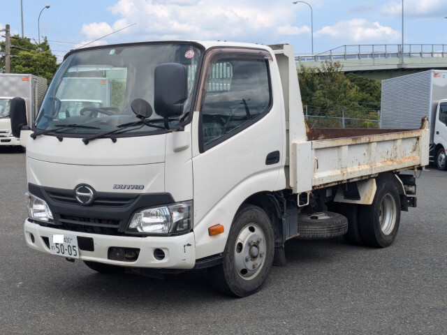 Hino DUTRO 2016