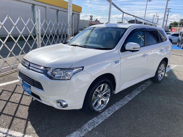 MITSUBISHI OUTLANDER PHEV 2014