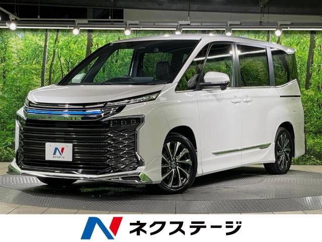 TOYOTA VOXY 2023