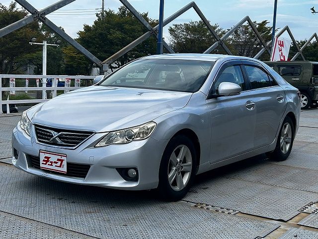 TOYOTA MARK X 2010