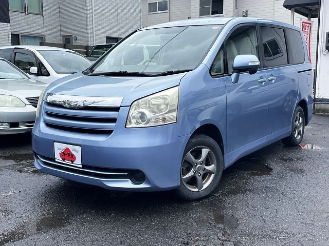 TOYOTA NOAH 2008