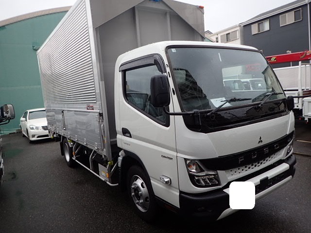 Mitsubishi CANTER 2023