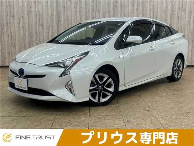 TOYOTA PRIUS 2016