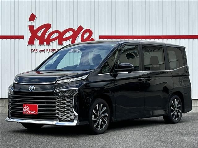 TOYOTA VOXY HYBRID 2024