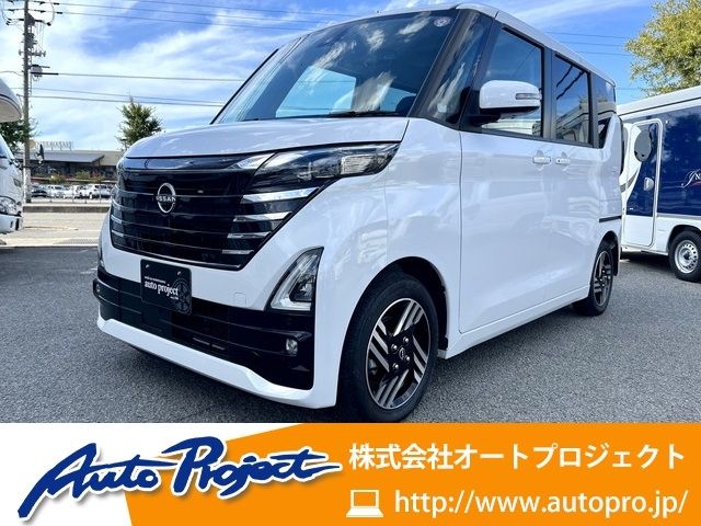 NISSAN ROOX 2023