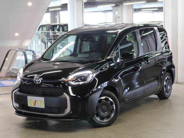 TOYOTA SIENTA HYBRID 2024