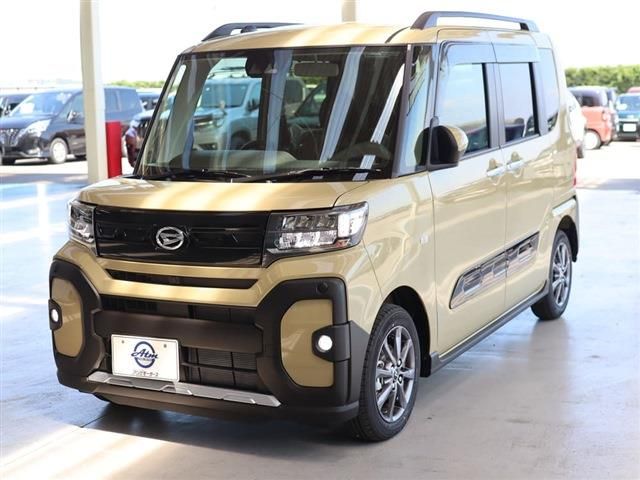 DAIHATSU TANTO FAN CROSS 2024