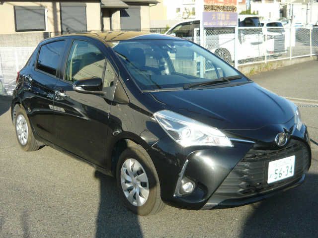 TOYOTA VITZ 2019