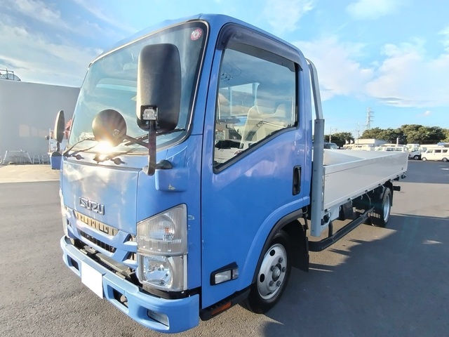 Isuzu ELF 2017