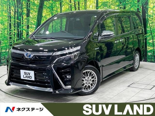 TOYOTA VOXY HYBRID 2020