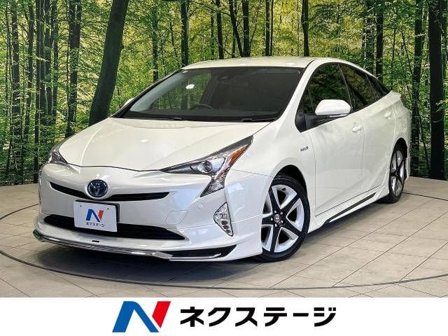 TOYOTA PRIUS 2016