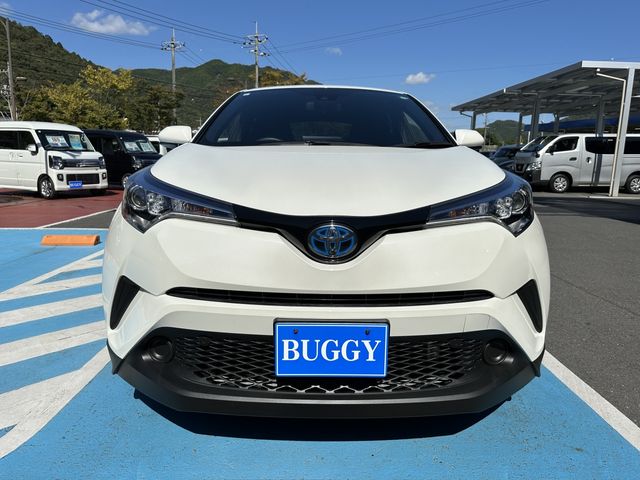 TOYOTA C-HR 2017