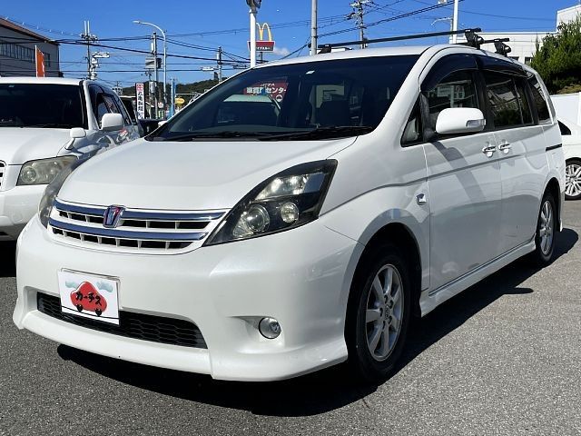 TOYOTA ISIS 2010