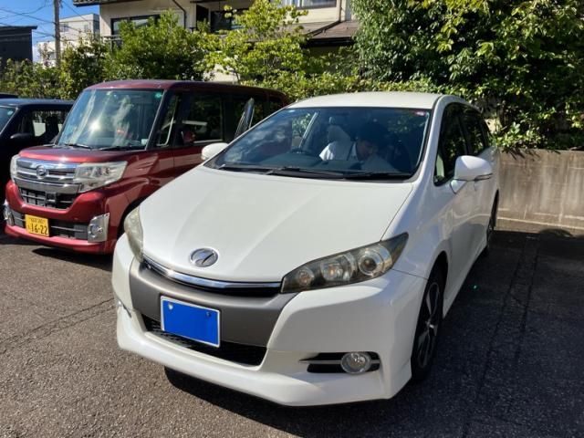 TOYOTA WISH 2012