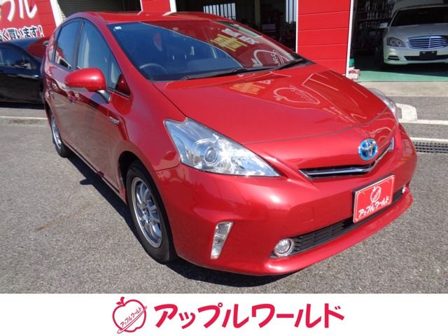 TOYOTA PRIUS ALPHA 2012