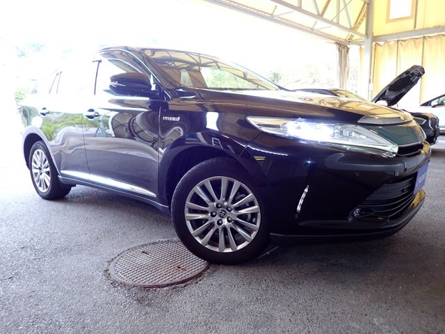 TOYOTA HARRIER HYBRID 2018