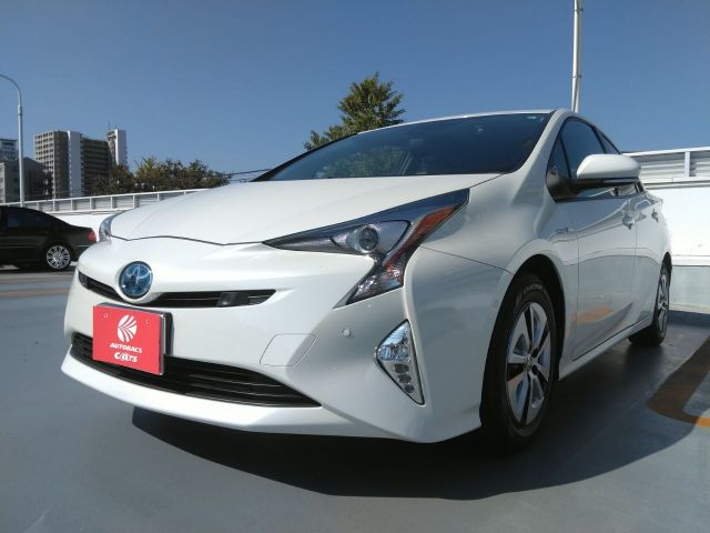 TOYOTA PRIUS 2017