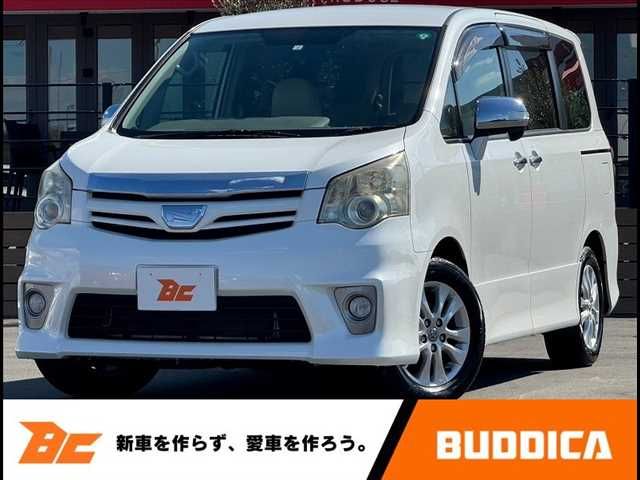 TOYOTA NOAH 2012