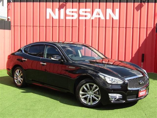 NISSAN FUGA 2019