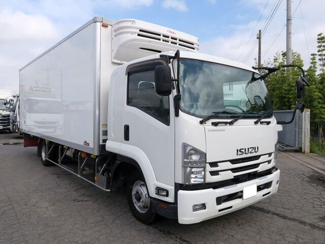 Isuzu FORWARD 2020