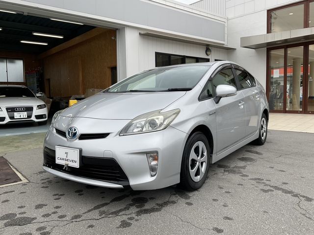 TOYOTA PRIUS 2013