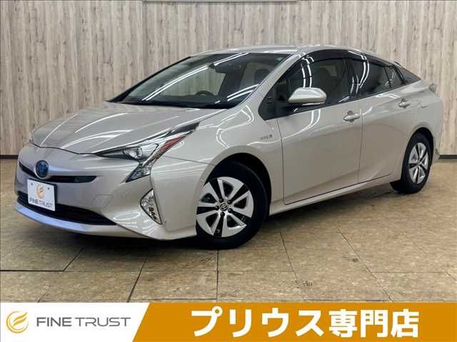 TOYOTA PRIUS 2016