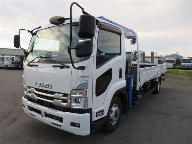 Isuzu FORWARD 2022