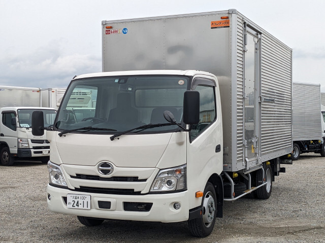 Hino DUTRO 2022